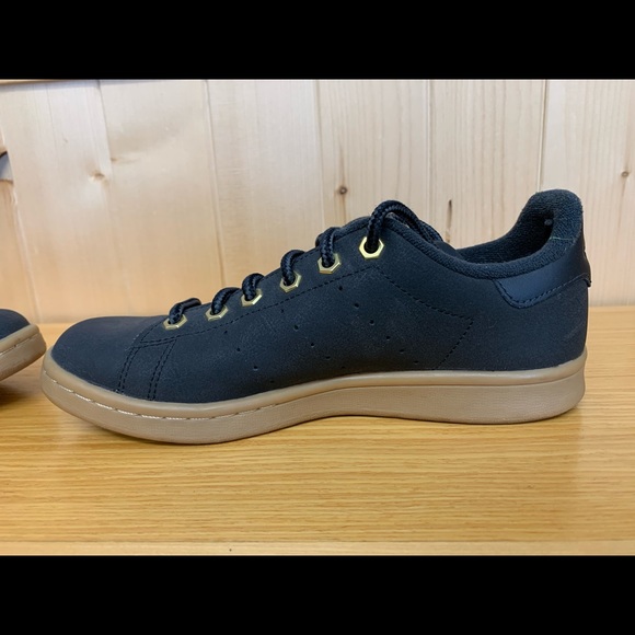 US 5 Adidas Stan Smith Gym Shoes Sneakers - Picture 9 of 11